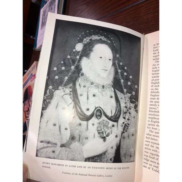 Vintage Elizabeth The Great Hardback Book! - Picture 12 of 12